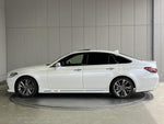 CROWN sedan hybrid