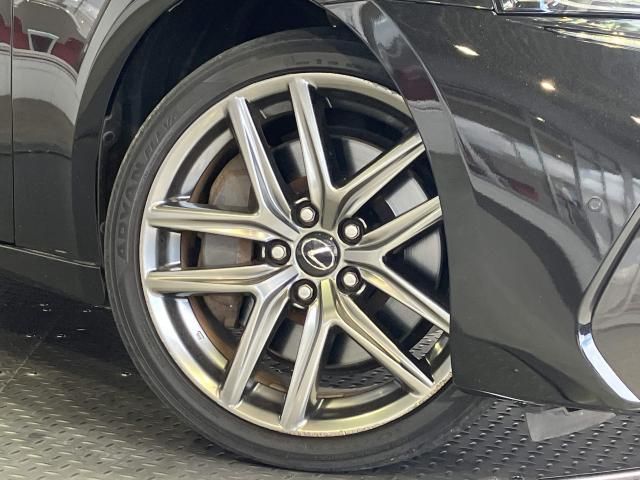 LEXUS IS200t