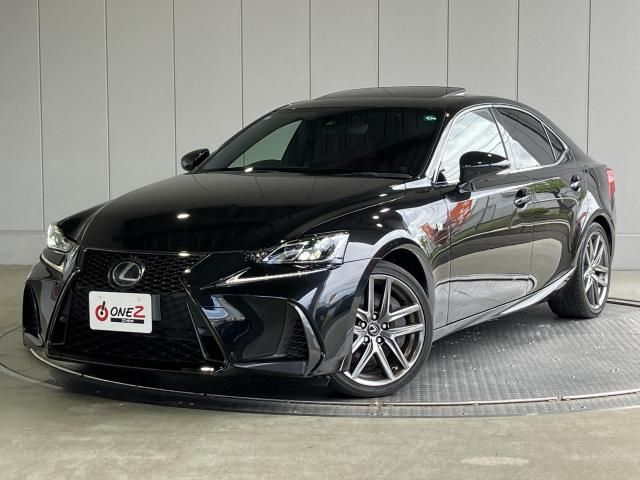 LEXUS IS200t