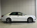 CROWN sedan hybrid