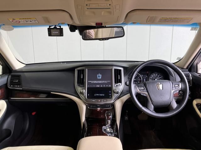 CROWN sedan