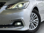 CROWN sedan