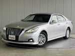CROWN sedan