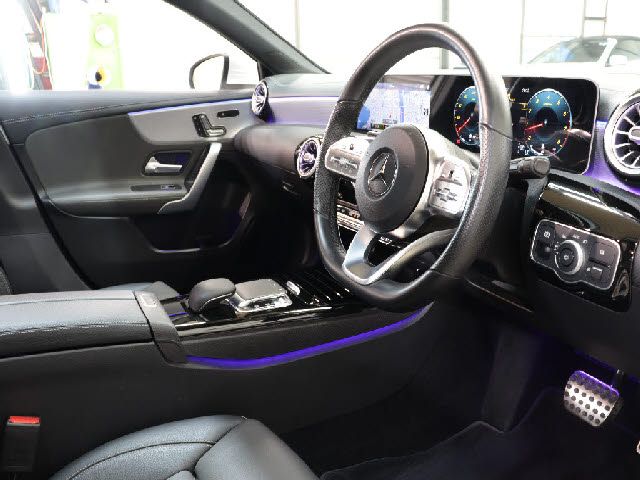 MERCEDES BENZ A class sedan