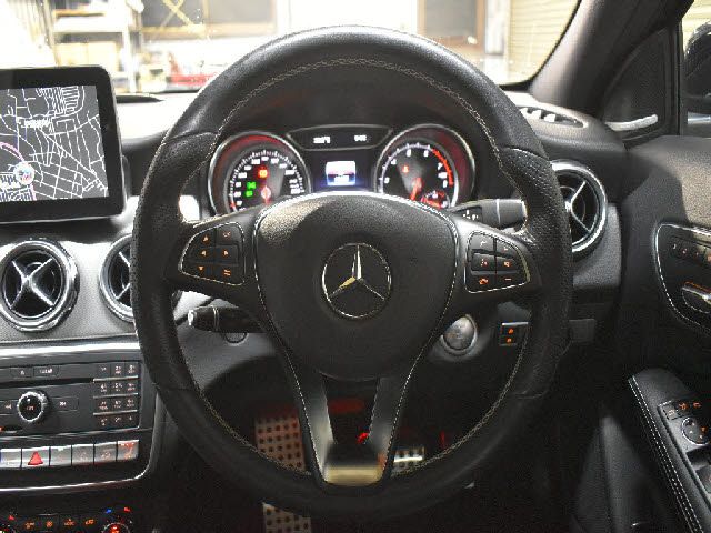 MERCEDES BENZ GLA class