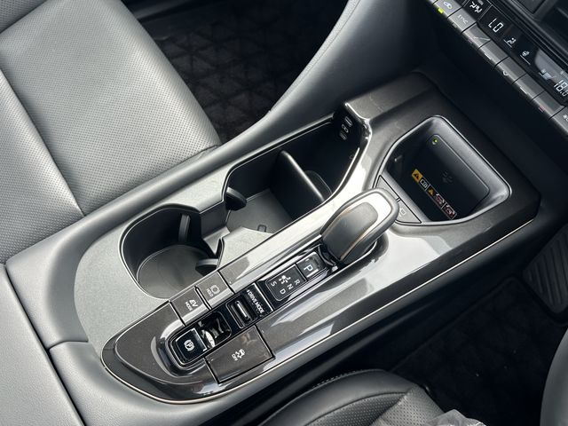 CROWN ESTATE 4WD
