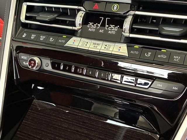 BMW 8series open