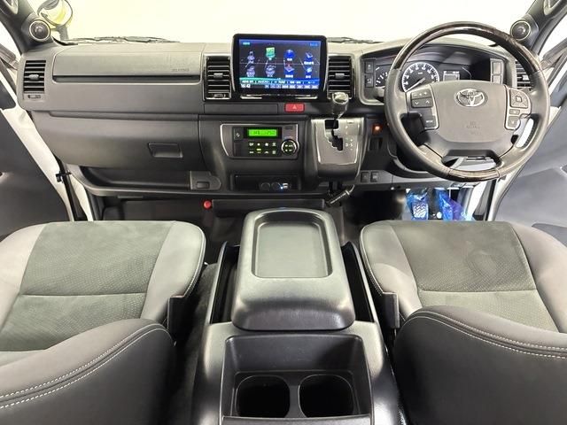 HIACE van 4WD