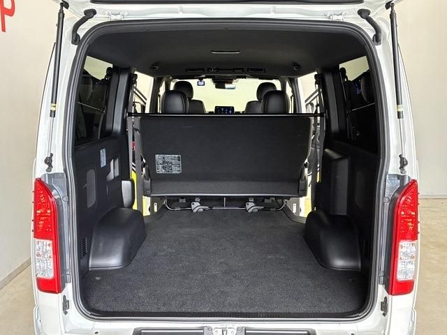 HIACE van 4WD