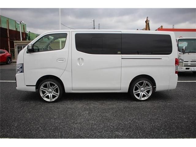 CARAVAN van 4WD