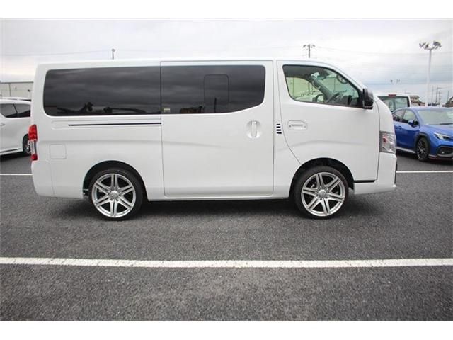 CARAVAN van 4WD