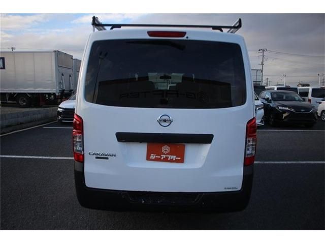 NV350 CARAVAN 4WD