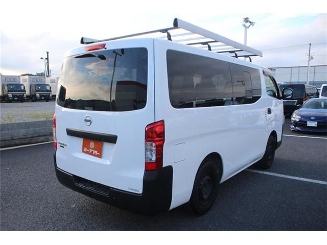NV350 CARAVAN 4WD