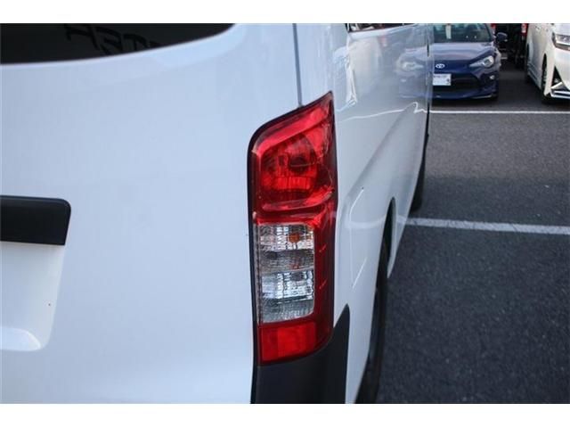 NV350 CARAVAN 4WD