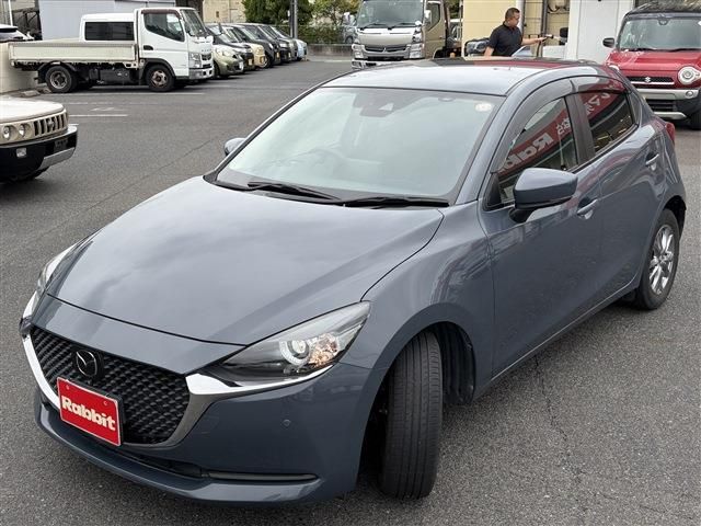 MAZDA2