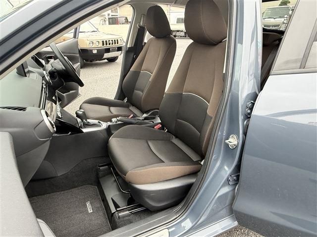 MAZDA2