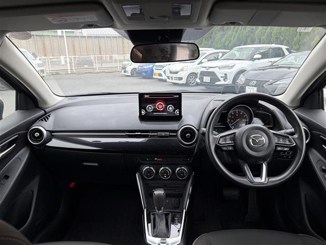 MAZDA2