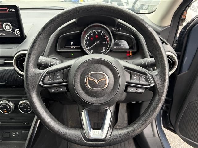 MAZDA2