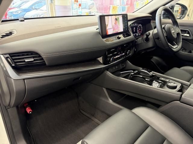 X-TRAIL HYBRID 4WD
