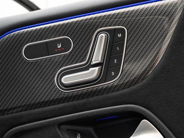 MERCEDES BENZ GLB