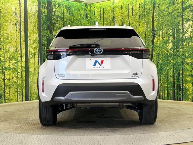 YARIS CROSS HYBRID