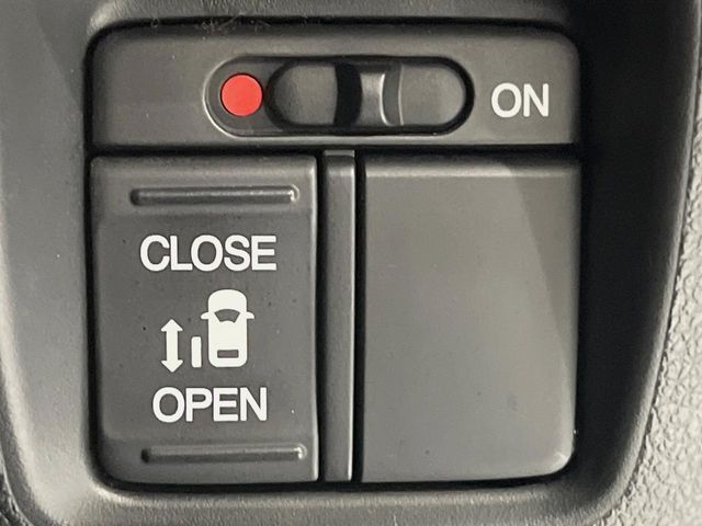 N BOX