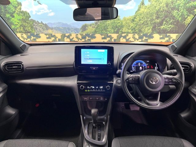YARIS CROSS HYBRID