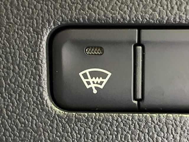 PRIUS 4WD