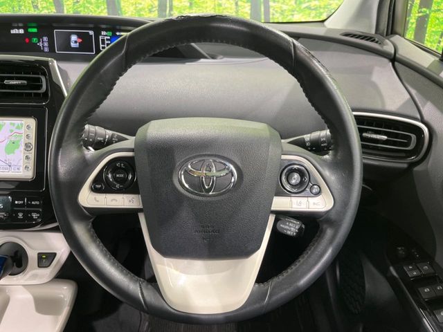 PRIUS 4WD