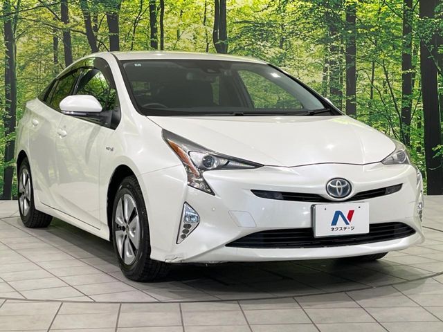 PRIUS 4WD