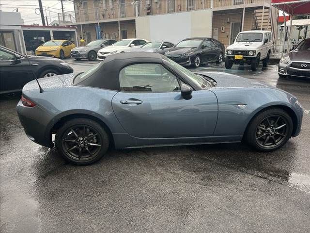 ROADSTER