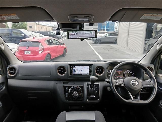 CARAVAN van 2WD