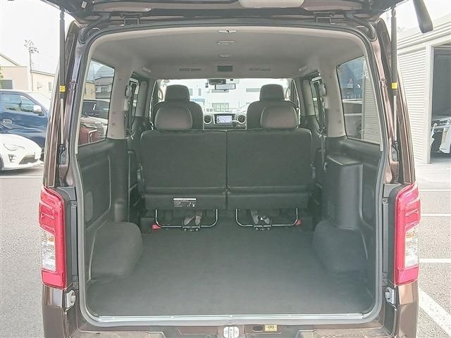 CARAVAN van 2WD