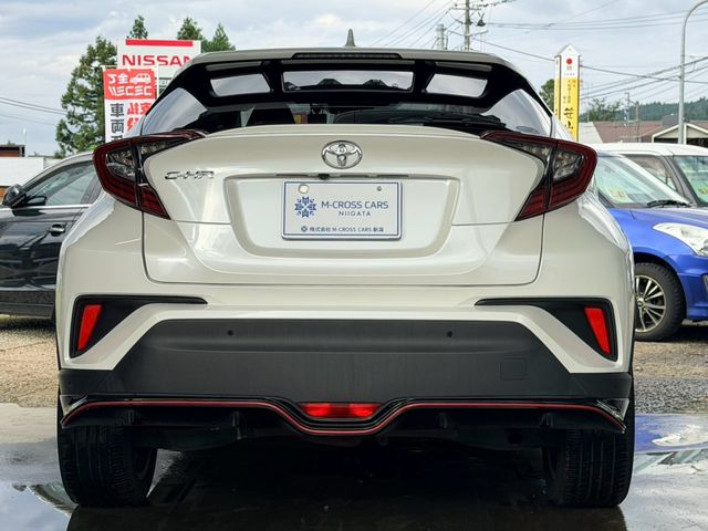 C-HR 4WD