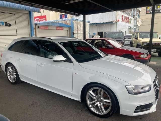AUDI A4 AVANT