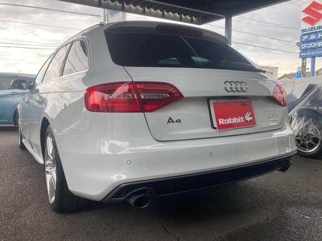 AUDI A4 AVANT