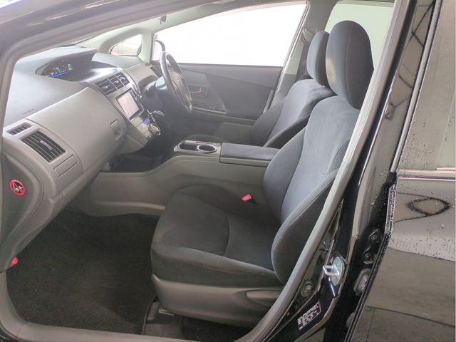 PRIUS Alpha