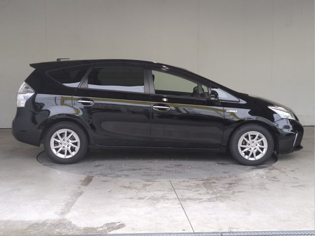 PRIUS Alpha