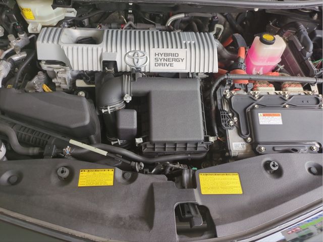 PRIUS Alpha