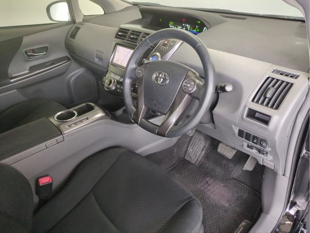 PRIUS Alpha