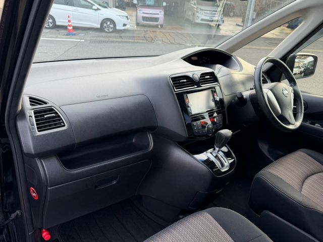 SERENA  S-HYBRID 4WD