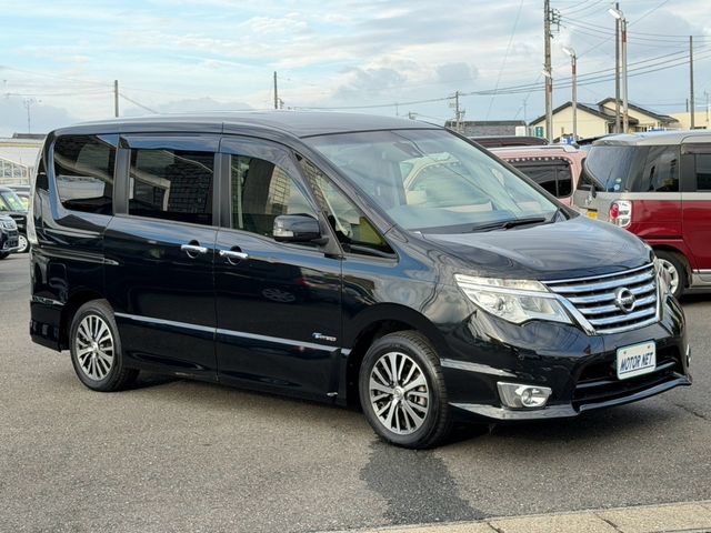 SERENA  S-HYBRID 4WD