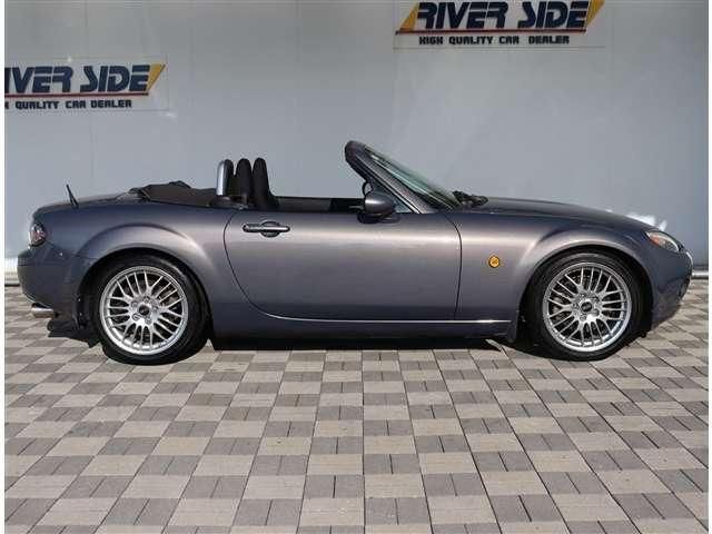 ROADSTER