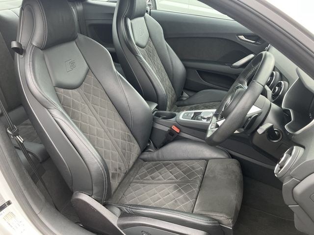 AUDI TT coupe