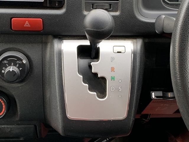 HIACE van 2WD