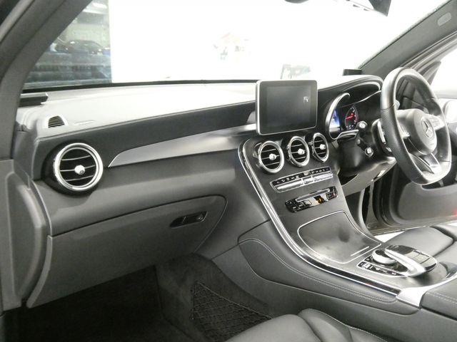 MERCEDES AMG GLCclass