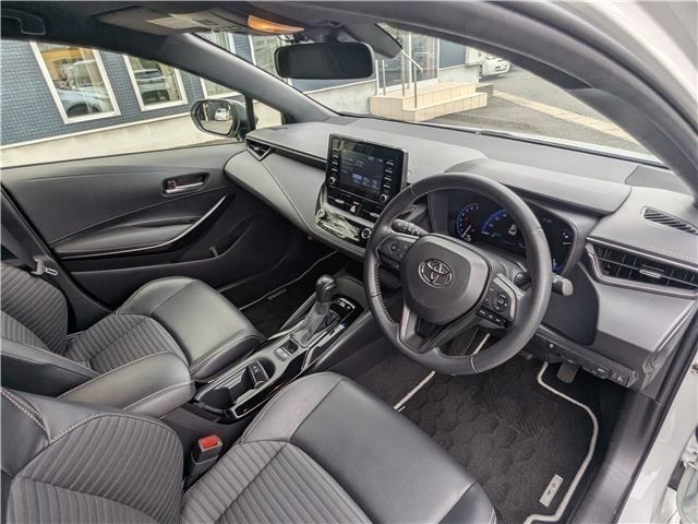 COROLLA TOURING HYBRID