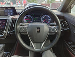 CROWN sedan hybrid