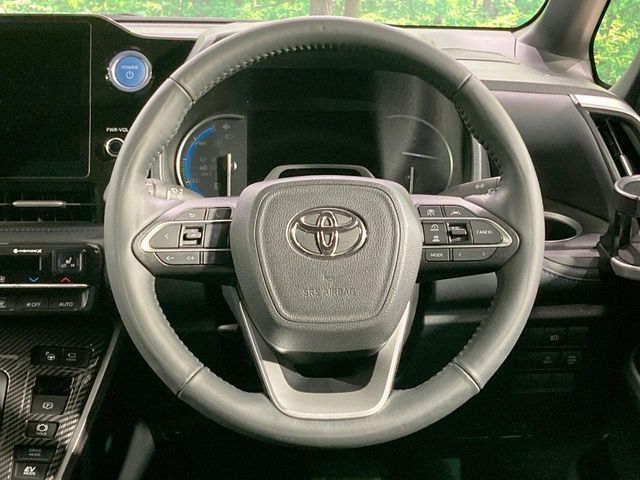 VOXY HYBRID