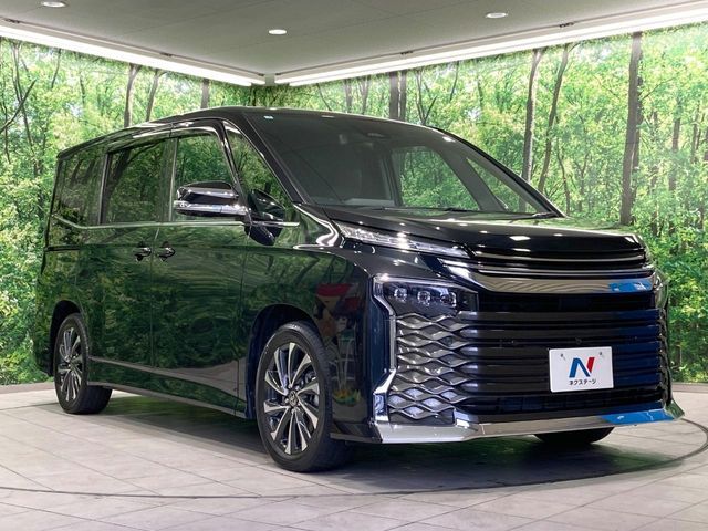 VOXY HYBRID